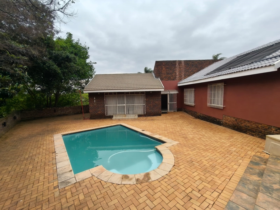 5 Bedroom Property for Sale in Cashan North West